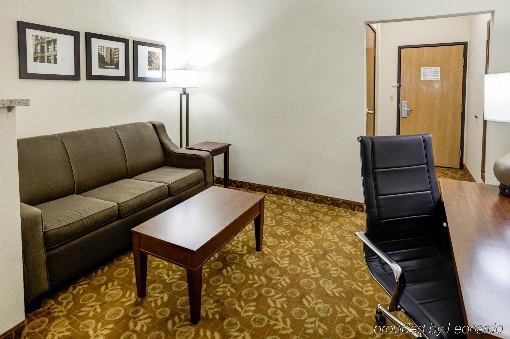 Comfort Suites Kansas City-Liberty Esterno foto